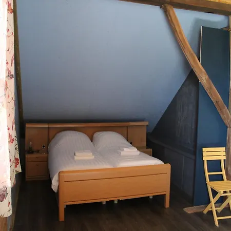 In Near The Forest * De Heurne