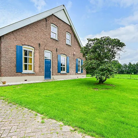 In Near The Forest De Heurne